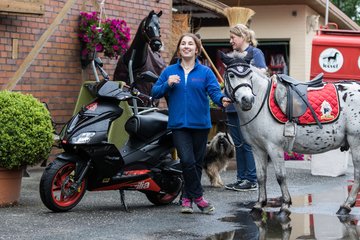 Bild 198 - Reitsport Scheune 30 am 25.6.16